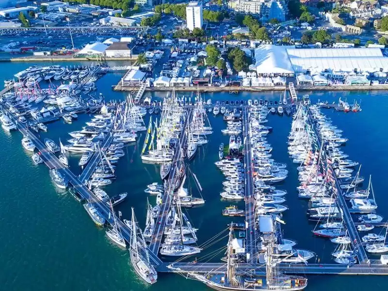Smješten u srcu jednog od najpoznatijih lučkih gradova Velike Britanije, Southampton International Boat Show svake godine ponosno nosi titulu najvećeg i najprestižnijeg nautičkog sajma u Britaniji. 