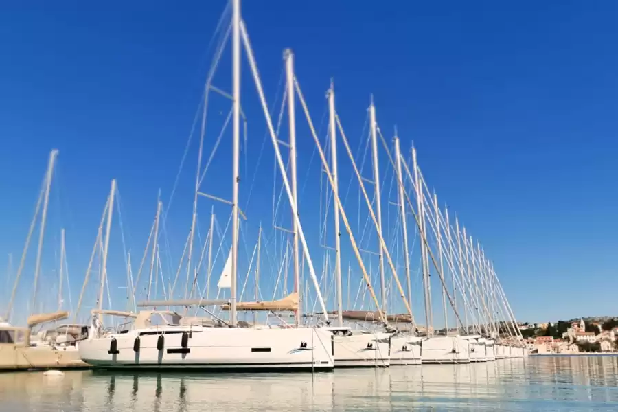 Ban Tours Yachting Čarter Charter Luka Kalember