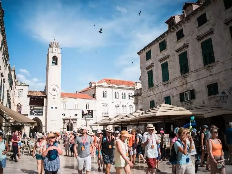 Turisti u Dubrovniku u Hrvatskoj