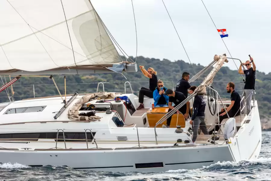 Sailing Jedrenje Jedrilice Ban Tours Yachting Luka Kalember